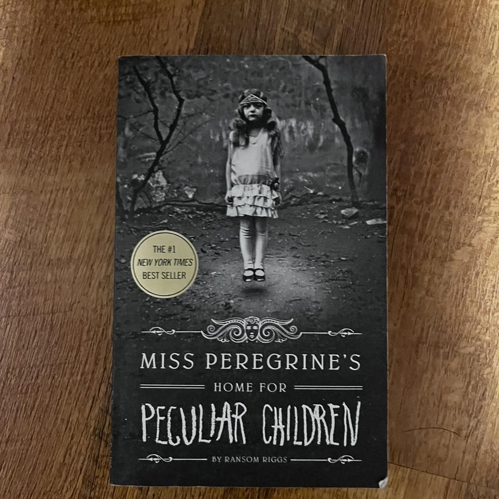 Miss Peregrine's Home for Peculiar Children Paperback - Black Cover